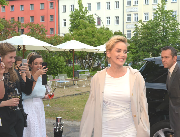 ollie-pl-sharon-stone-naturalne-efekty-zabiegow-kwas-hialuronowy-badanie-porownawcze