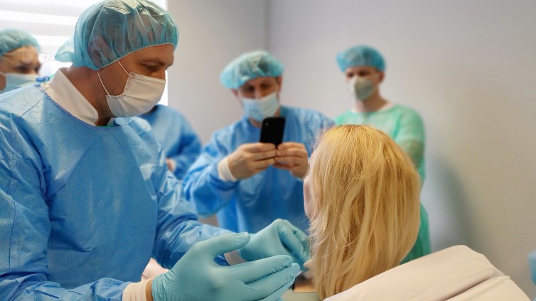 Ollie.pl - Szkolenie - Lipotransfer i liposukcja twarzy
