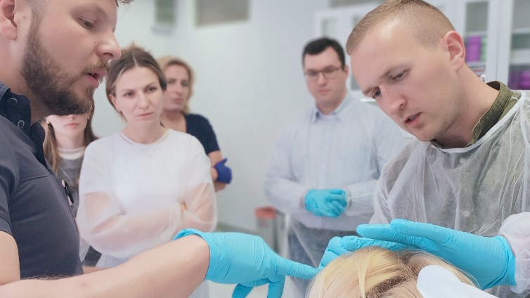 Szkolenie podstawy medycyny estetycznej botoks kwas hialuronowy peelingi medyczne