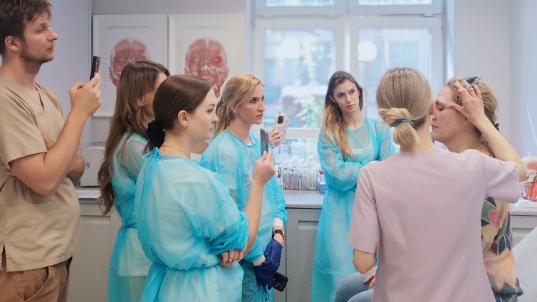 Trudne przypadki i powikłania w medycynie estetycznej